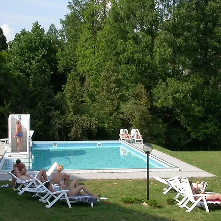 Apartament Romai Apartmanhaz *