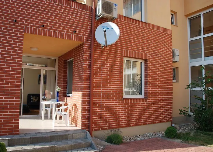 Апартаменты Romai Apartmanhaz *